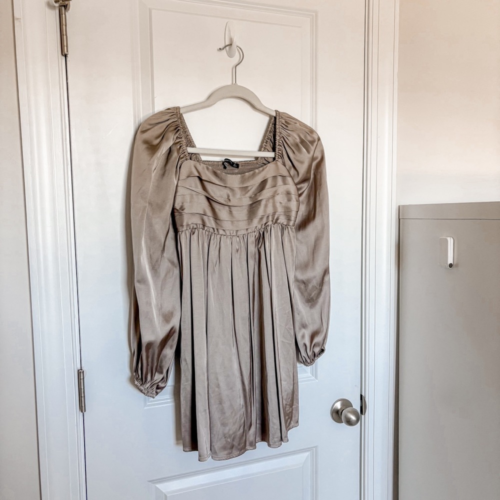 Abercrombie & Fitch Emerson Satin Long-Sleeve Mini Dress - Picture 7 of 12